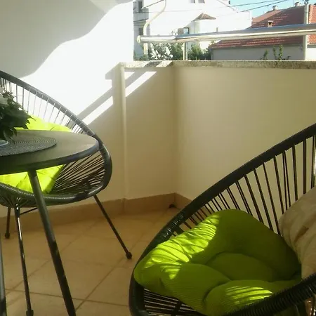 Ema Apartment