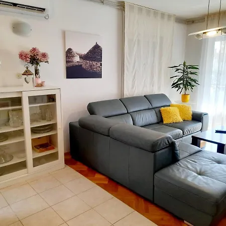 Apartment Ema *