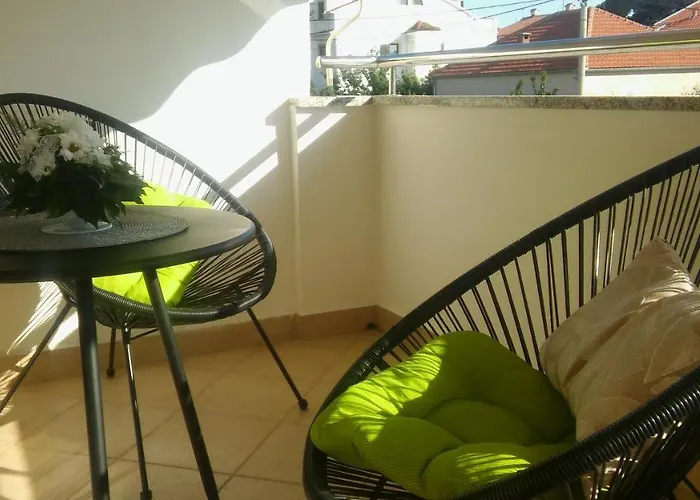 Ema Apartment