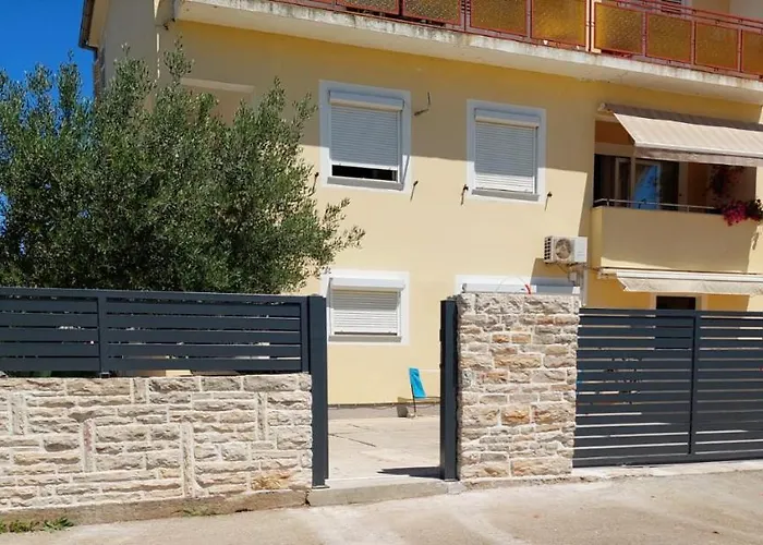 Ema Apartment Zadar