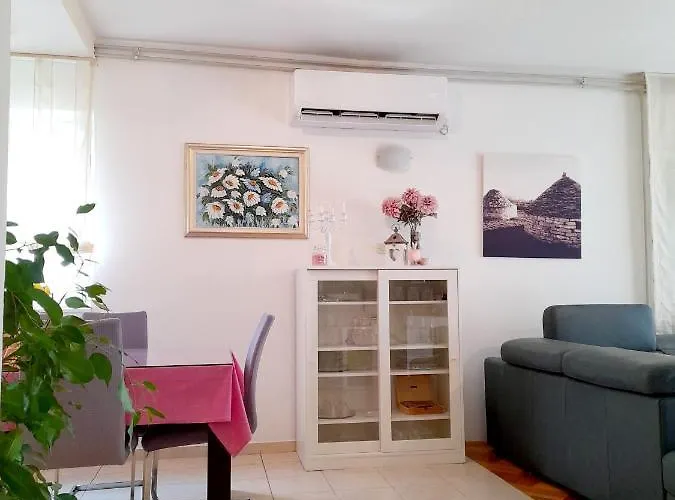 Ema Apartment Zadar